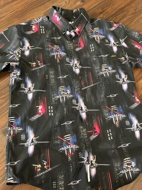 Star Wars Men's Black Graphic Button-Up Shirt